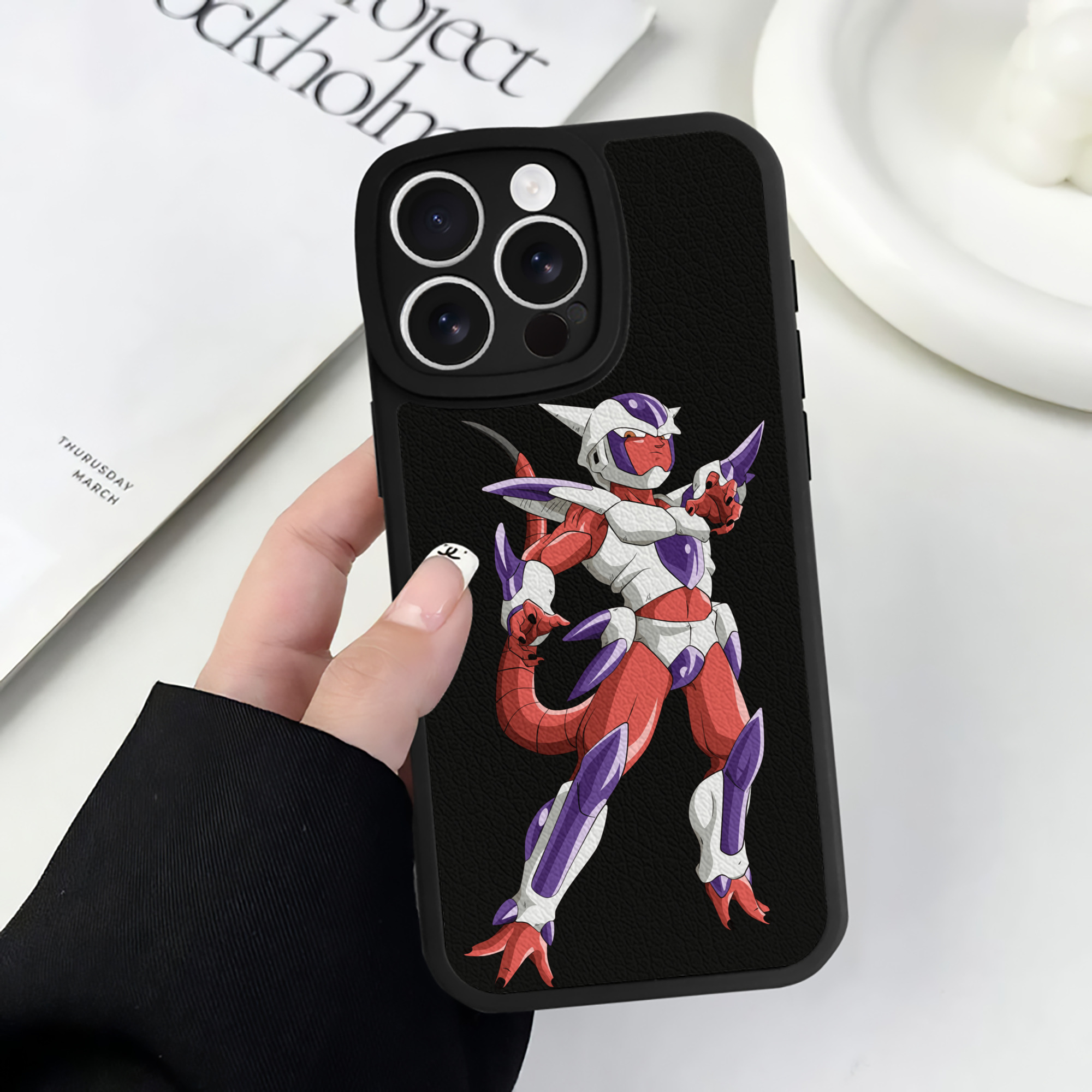 （画像用） ドラゴンボール フリーザ DRAGON BALL Frieza 【iPhone 16シリーズ対応】シリコンスマホケース（レザー調） 材質：シリコン